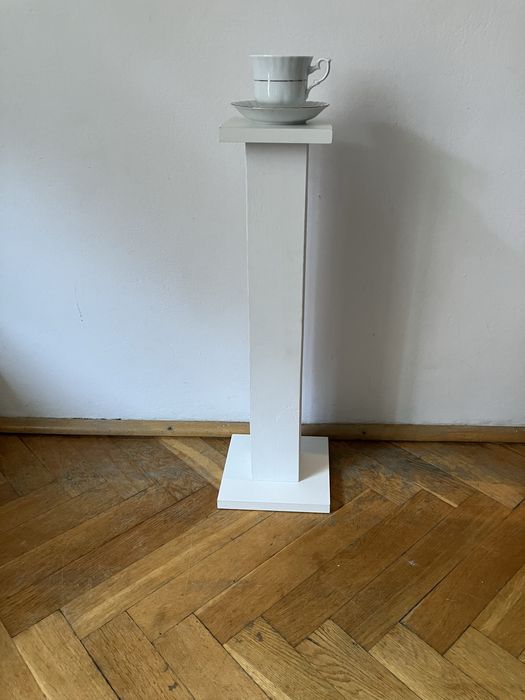 Nowoczesny stojak, kwietnik drewniany nowy bialy wys.64 cm