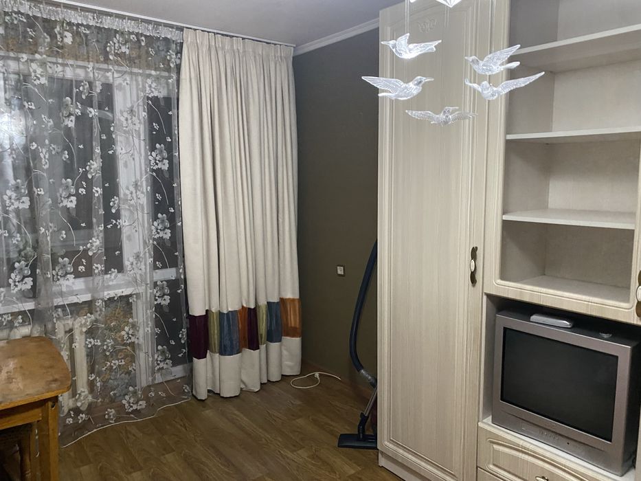 Здам 1к Квартиру вул.Космонавтів 52 Можливо на Короткий Термін Оренди