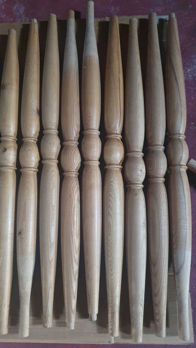 Tralki, słupki pod poręcze, balustrada na schody