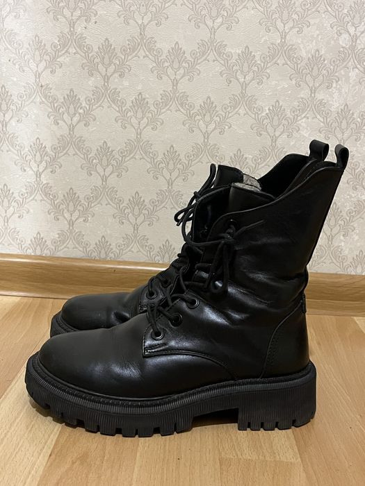 Жіноче зимове взуття