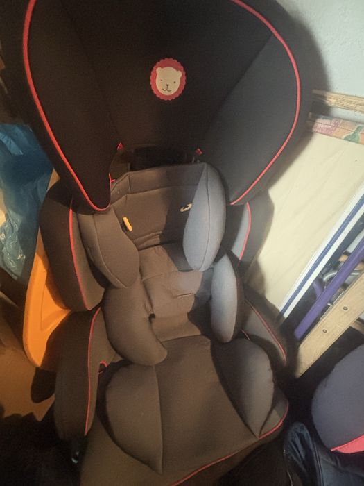 Fotelik Lionelo do 36 kg szary regulowany z wkładką