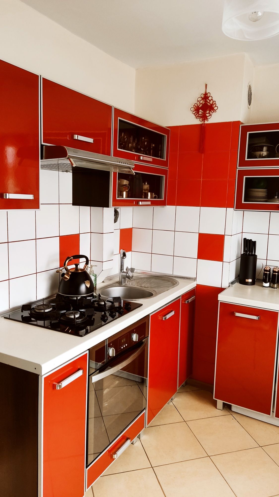 Kuchnia meble do kuchni  kolor czerwony