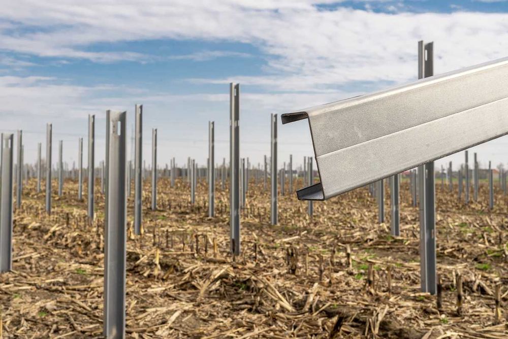 Konstrukcja gruntowa dwupodporowa wbijana w grunt 2×8 WZMOCNIONA