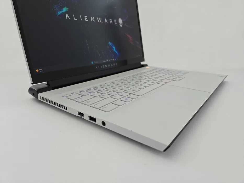 Dell Alienware M17 R3 I7 10870H/RTX 3070/RAM 16GB/SSD 512GB/IPS 360Hz