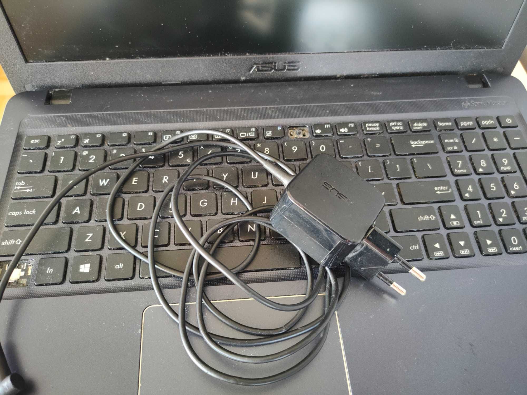 Laptop  Asus D543M-DM785