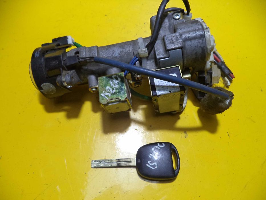 Замок зажигания Lexus IS 200 (Automat)