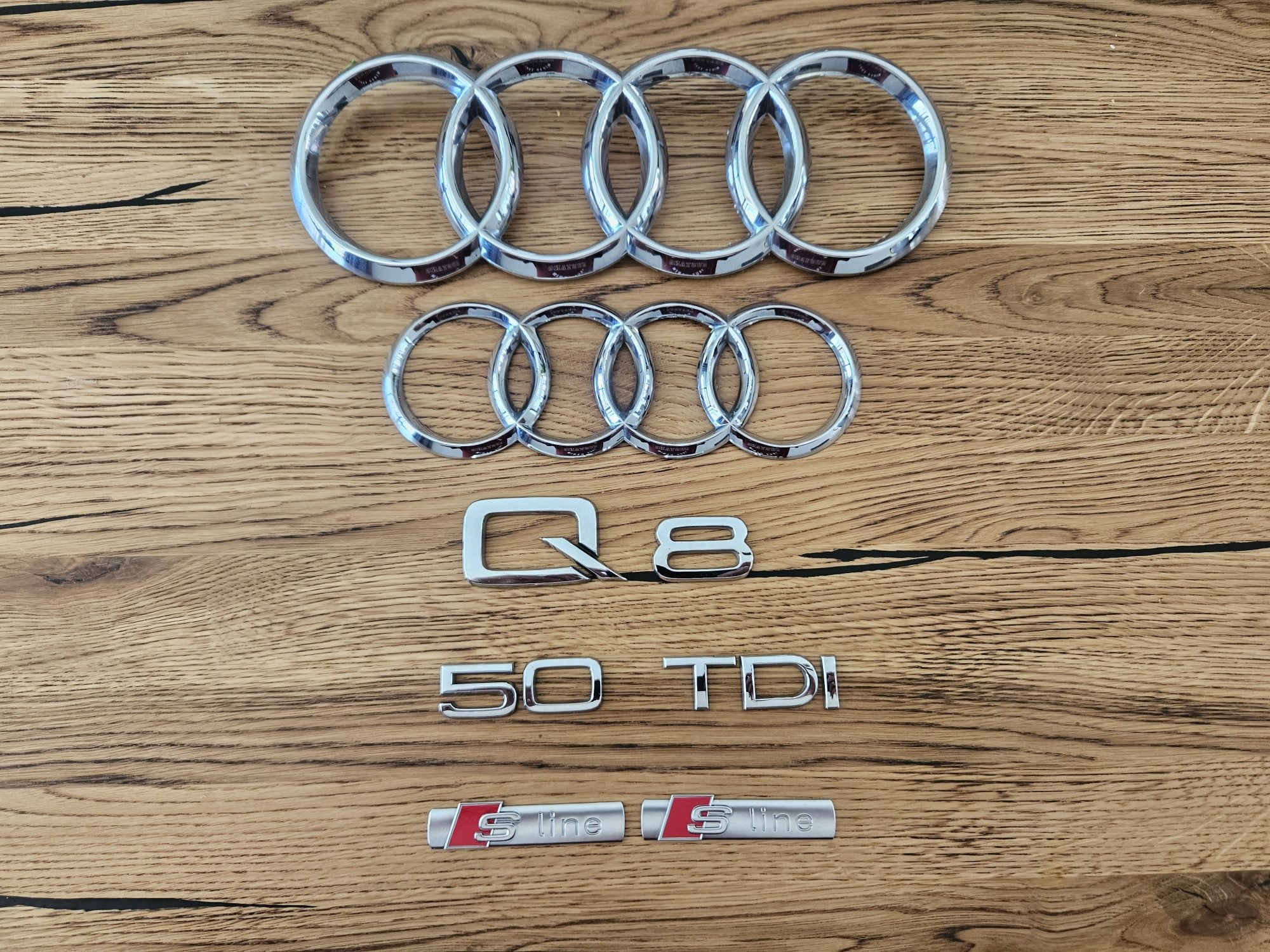 Komplet Oryginalnych Logo Emblemat Audi Q8 Sline OEM