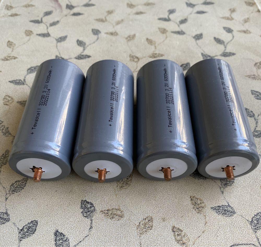Аккумулятори LiFePo4 новый на винтах 32700 32650+Подарок стрічка болти