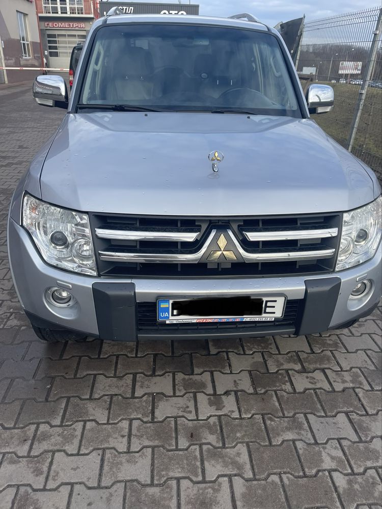 Mitsubishi Pagero wagon 4 3.2 дизель