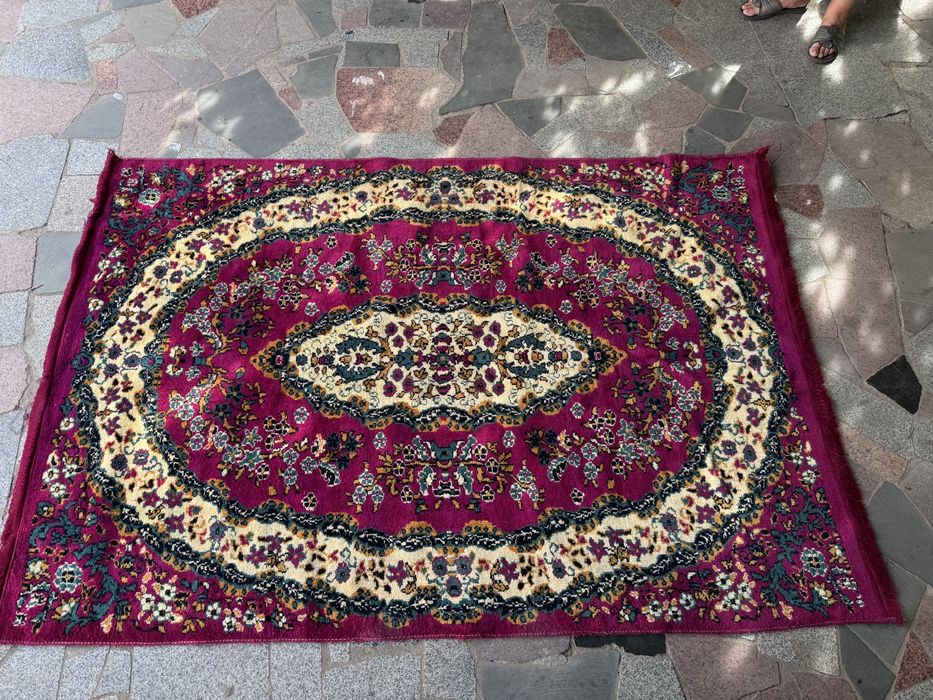 Продам б/у килими (ковер, палас)