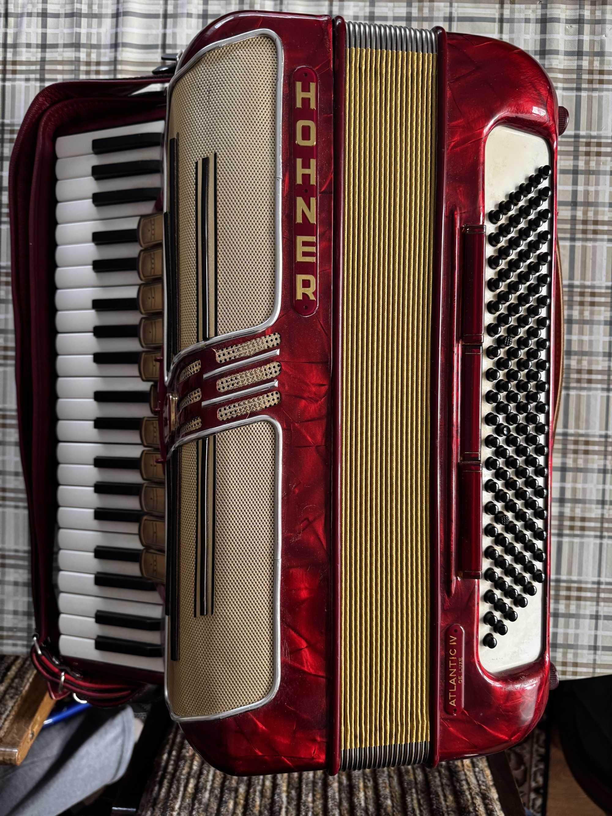 Akordeon Hohner Atlantic IV Deluxe z Musette