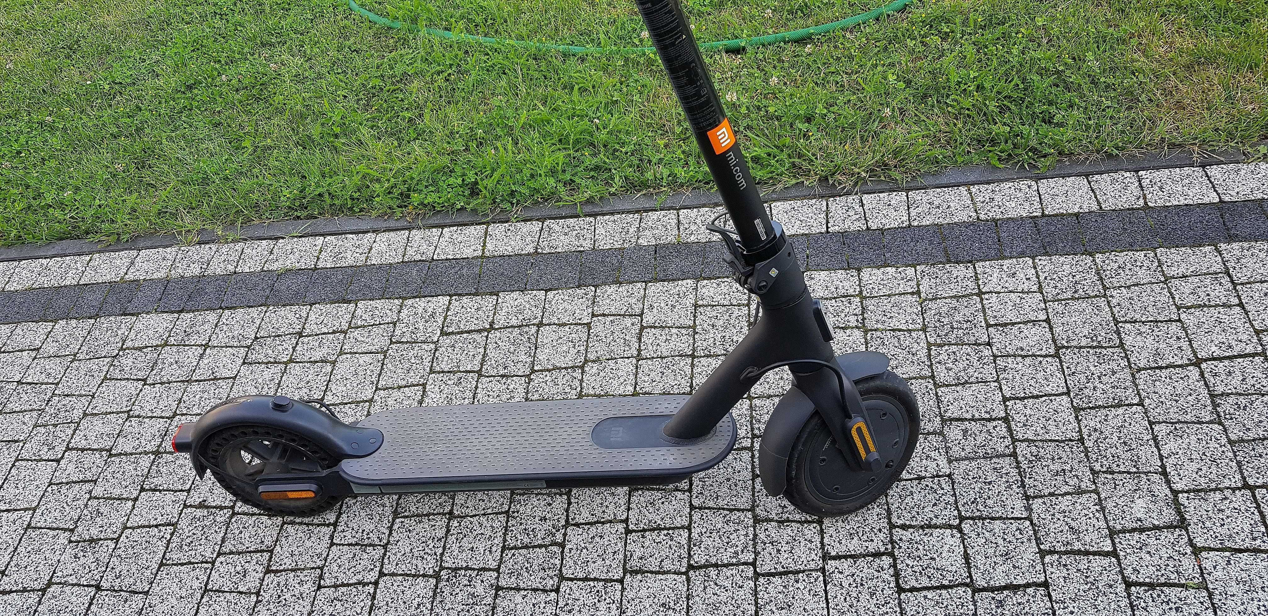 Hulajnoga Xiaomi Mi Electric Scooter 1S