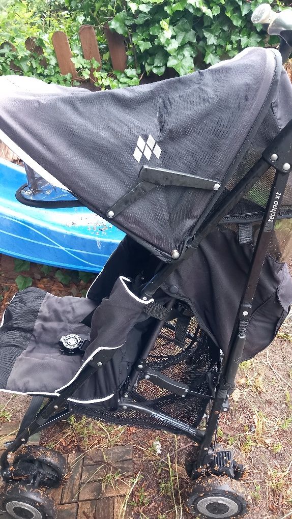 Składany wózek spacerowy  marki Maclaren techno xt.