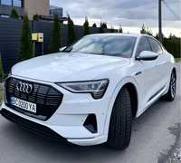 Продаю Audi e-tron