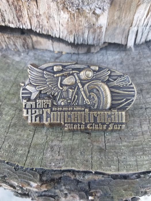 6 Pin's da Concentração Faro