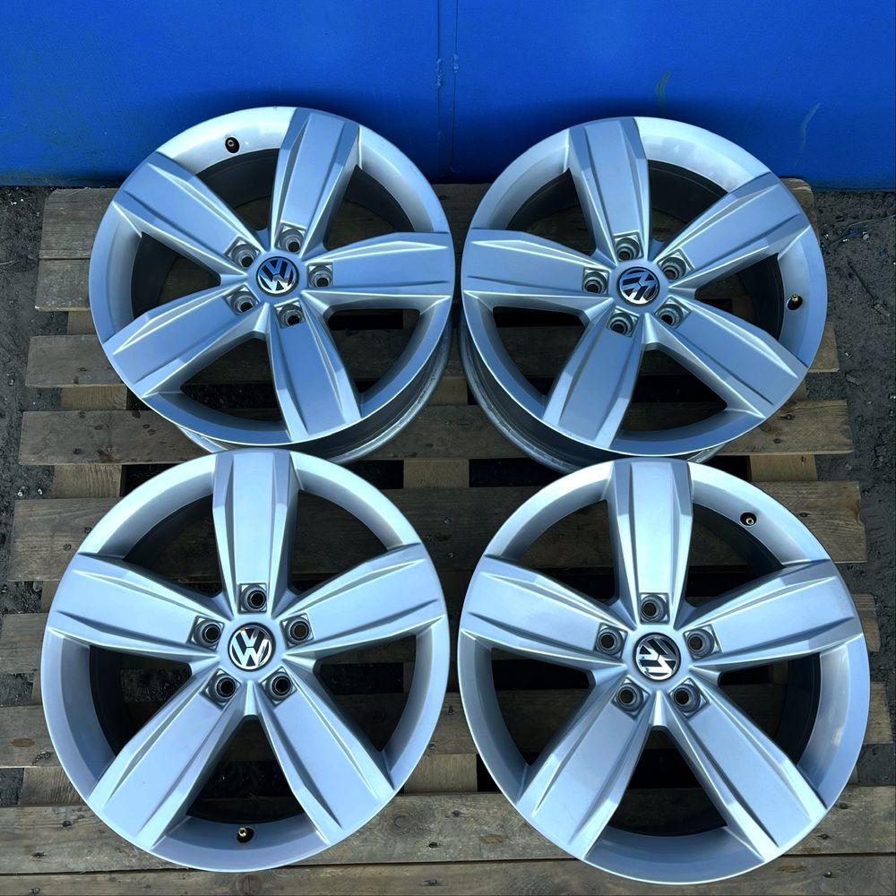 5x112 r17 диски оригінал vw Golf Passat Caddy Tiguan стан нових !!