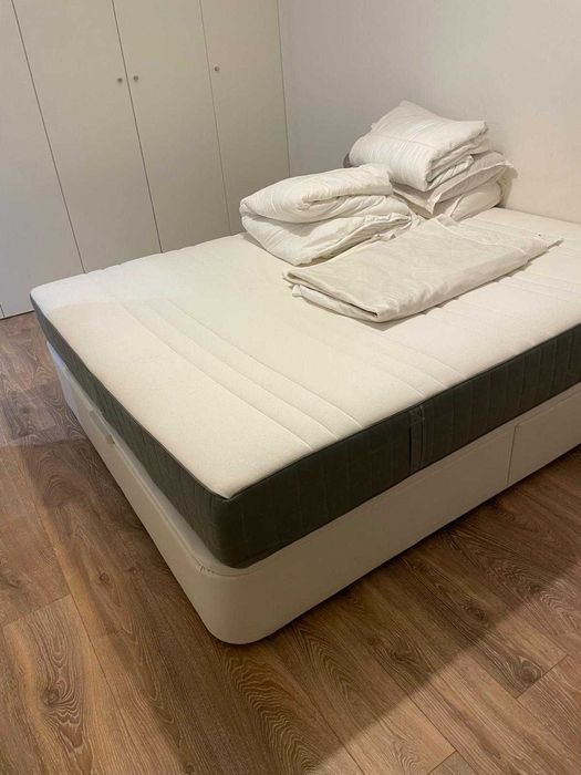 1 Cama de Casal com Arrumação (160x200), Ikea (Kvitsoy) (sem colchão)