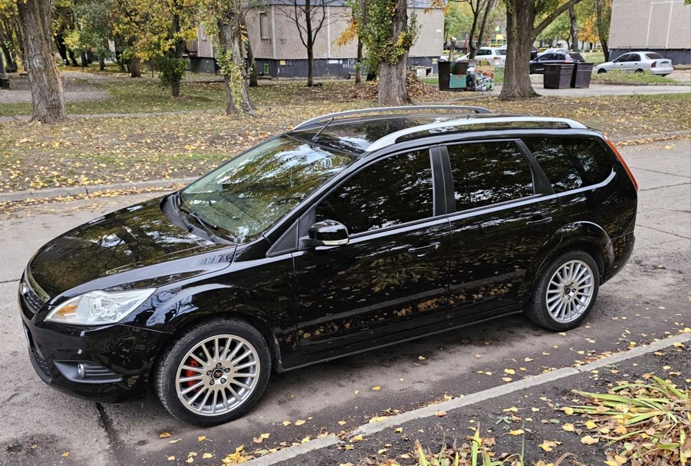 Свежепригнанный Форд фокус 2 рестайлинг