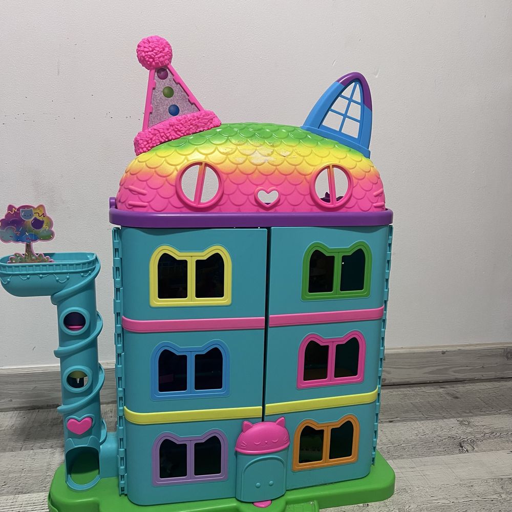 Casa Gabby Gato usada 1x com varios bonecos inclusos