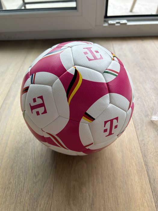 Piłka t-mobile euro 2024