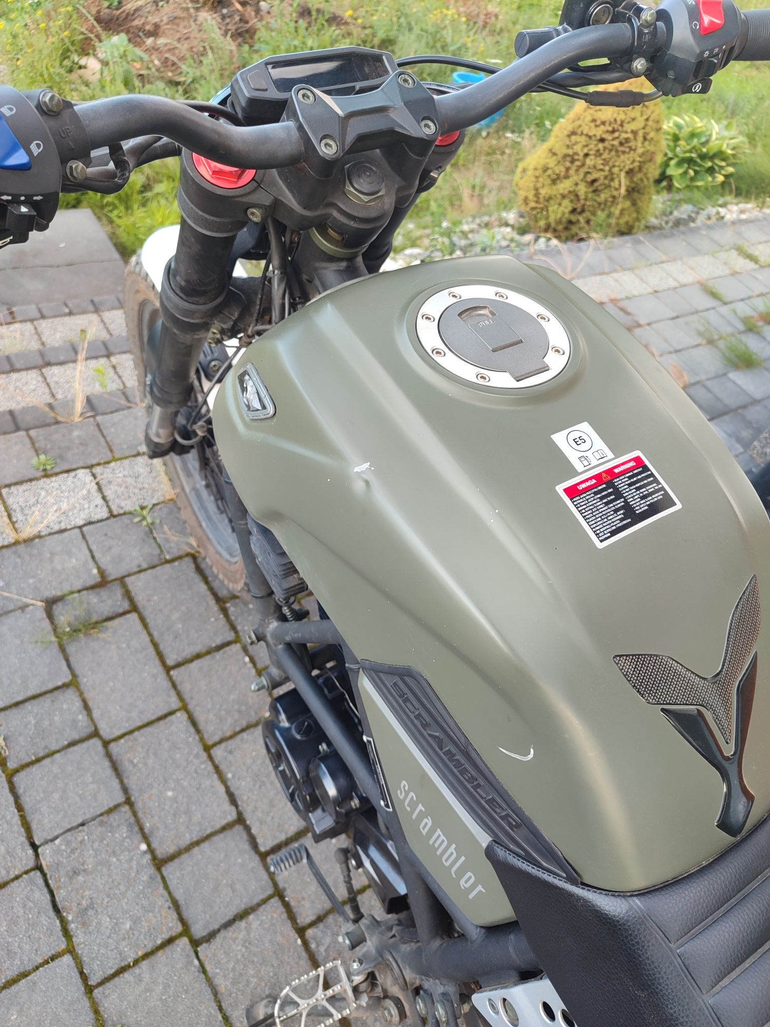 Zipp scrambler 125