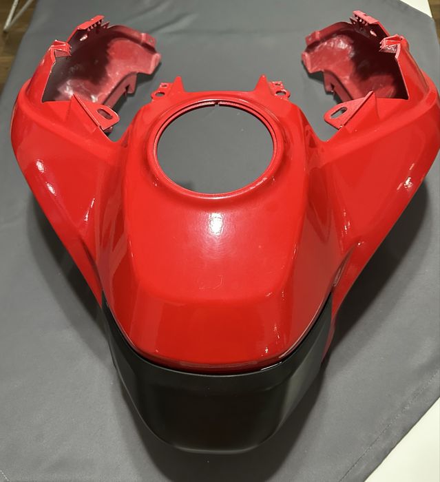 DUCATI Multistrada 950 owiewka nakładka zbiornika 480.1.689.1A