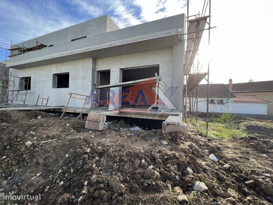 FRAÇÃO A - Moradia da ponta T3 - com 2 suites + closet
