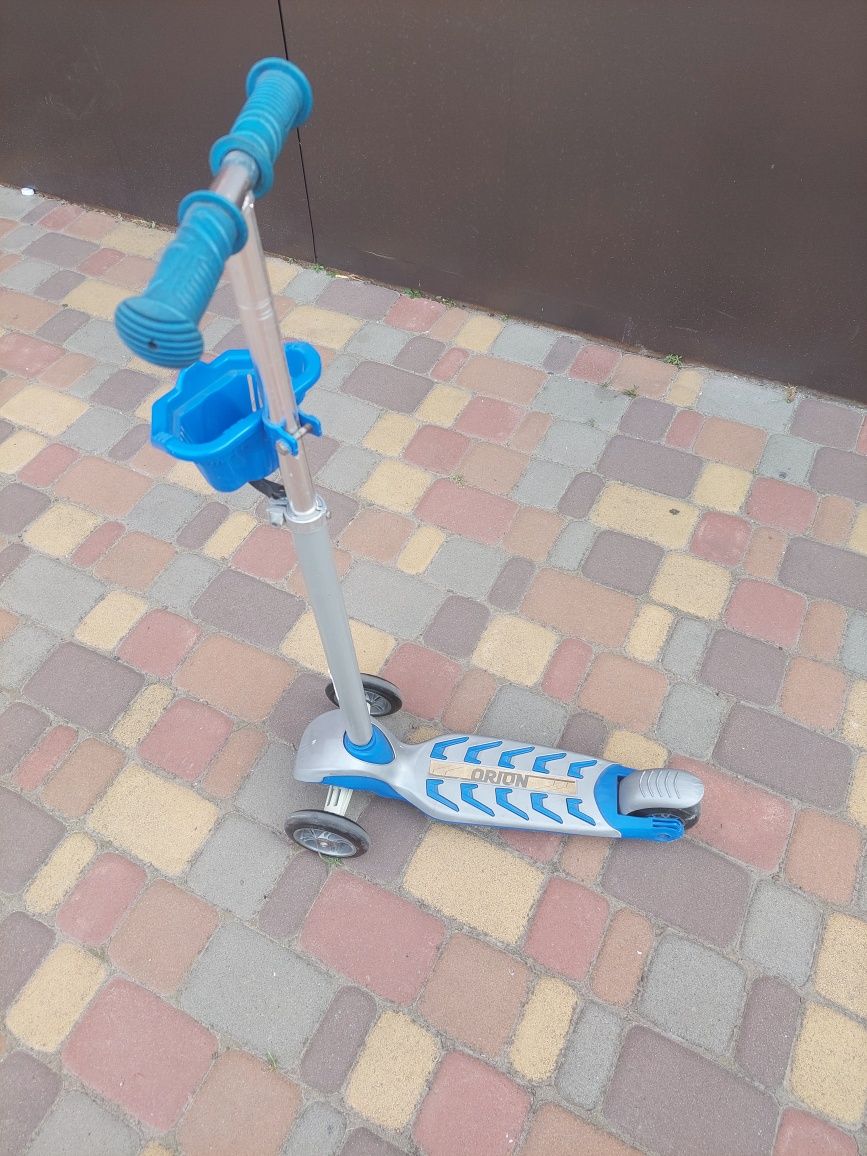 Продам самокат дитячий