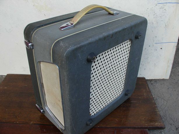 Катушечный магнитофон ЯУЗА,сделан в СССР,60-ые года.
