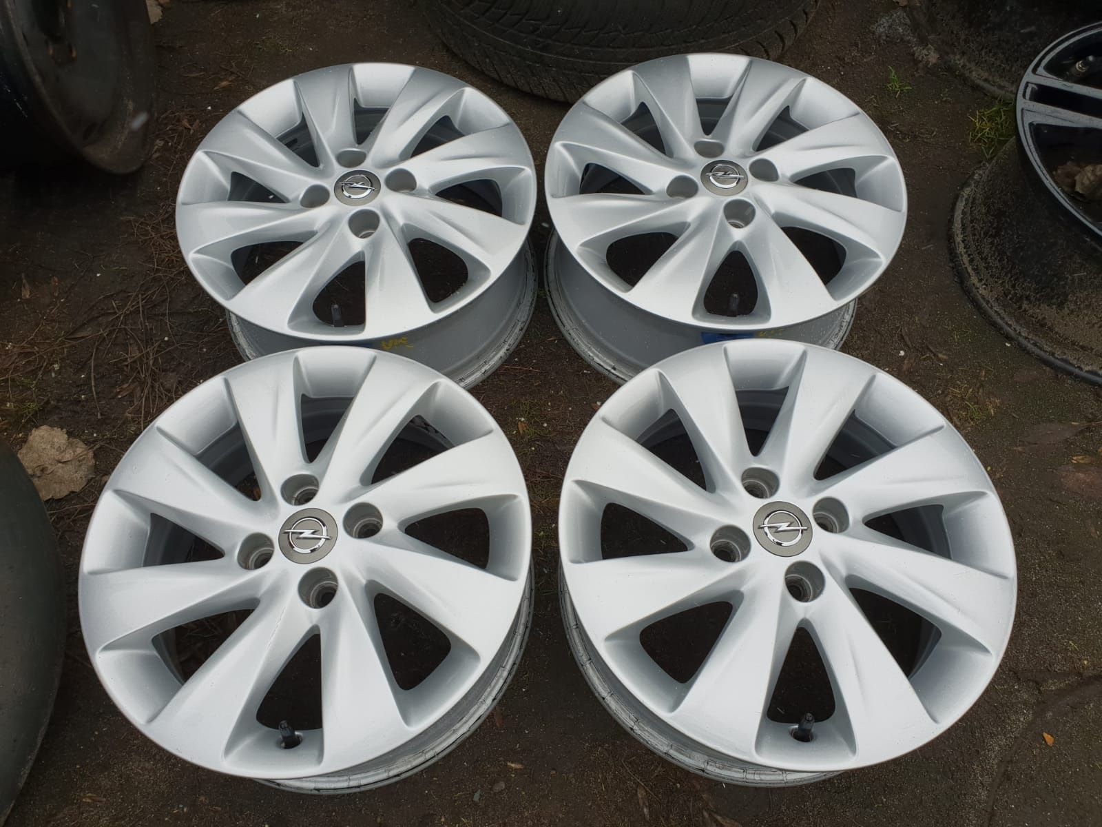 Alufelgi 15" Opel 4x100 oryginalne plus czujniki Nowy model+ Gratis