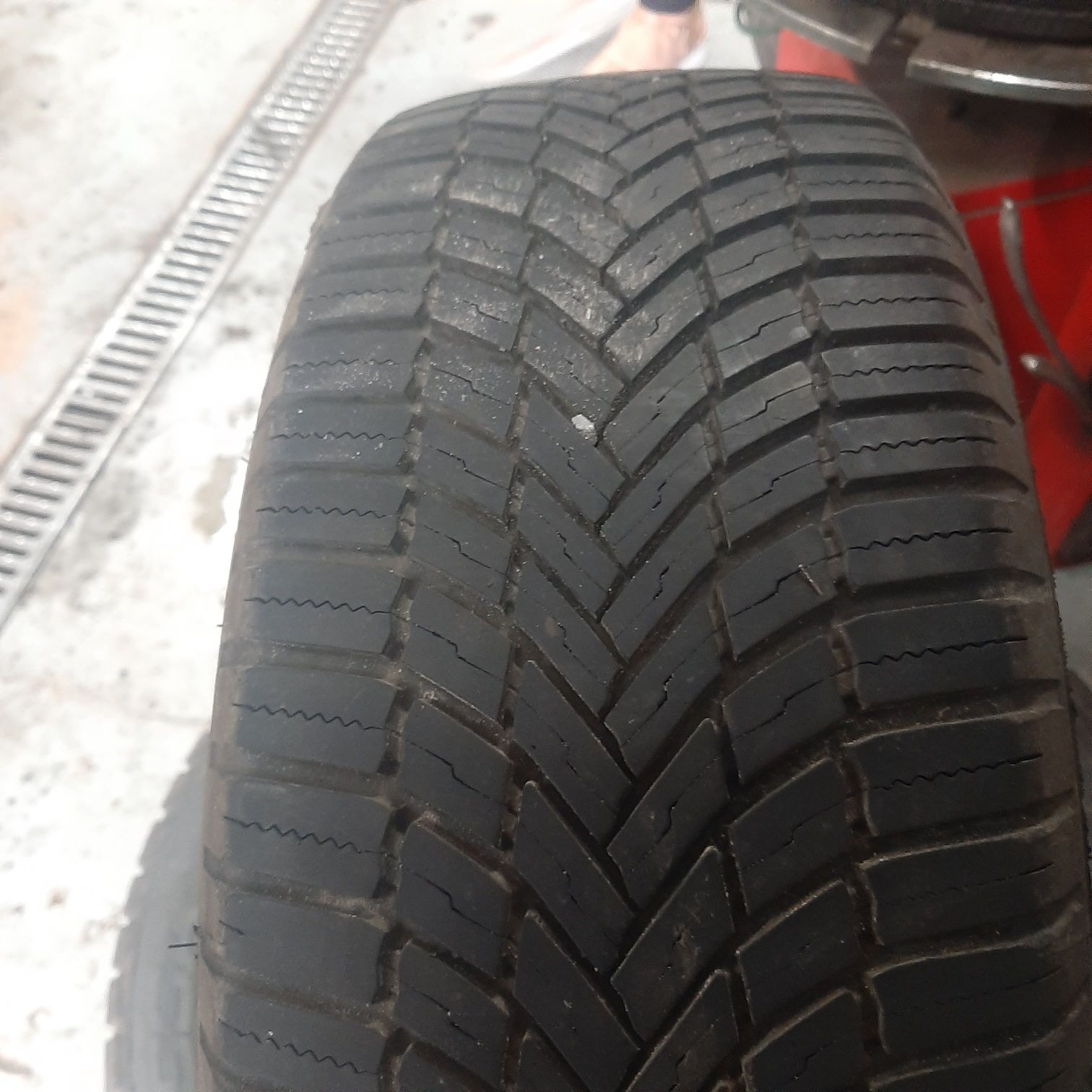 Opona Całoroczna BRIDGESTONE 195/60R16 93V