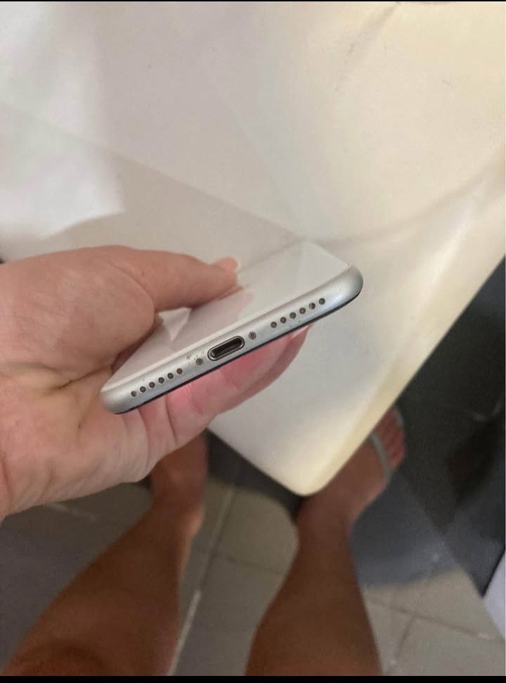 NEGOCIAVELl iPhone SE 2020+SMARTWATCH DENVER compatível IOS e Android