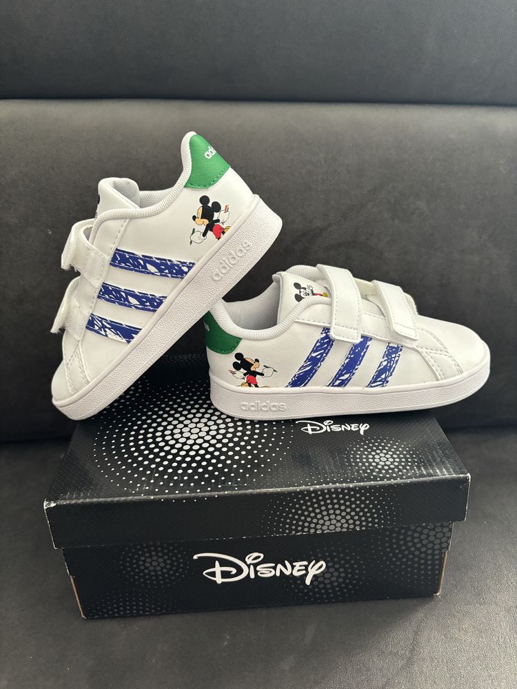 Buty adidas 26 mickey nowe