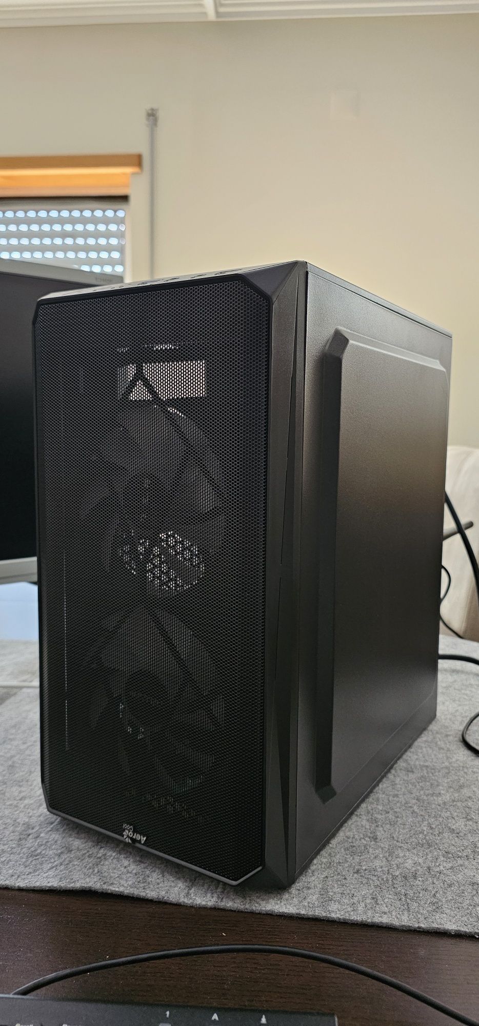 Pc AMD r7 5700G, Nvidia 1660, 32gb ddr4 Como Nova