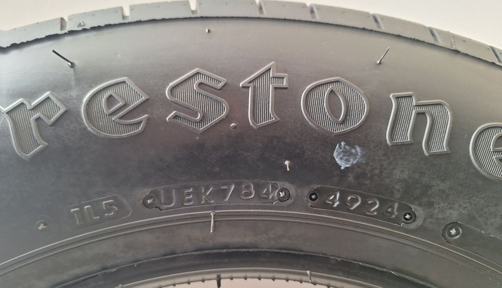 Opony Całorocznych 16 Firestone Vanhawk Multiseason 215/65R16C Nowe