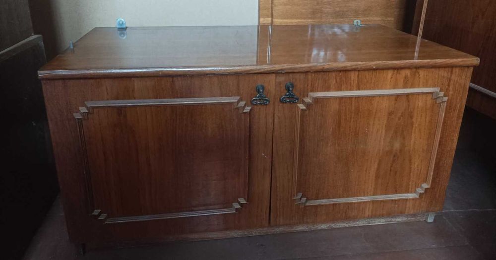 Продам набір меблів