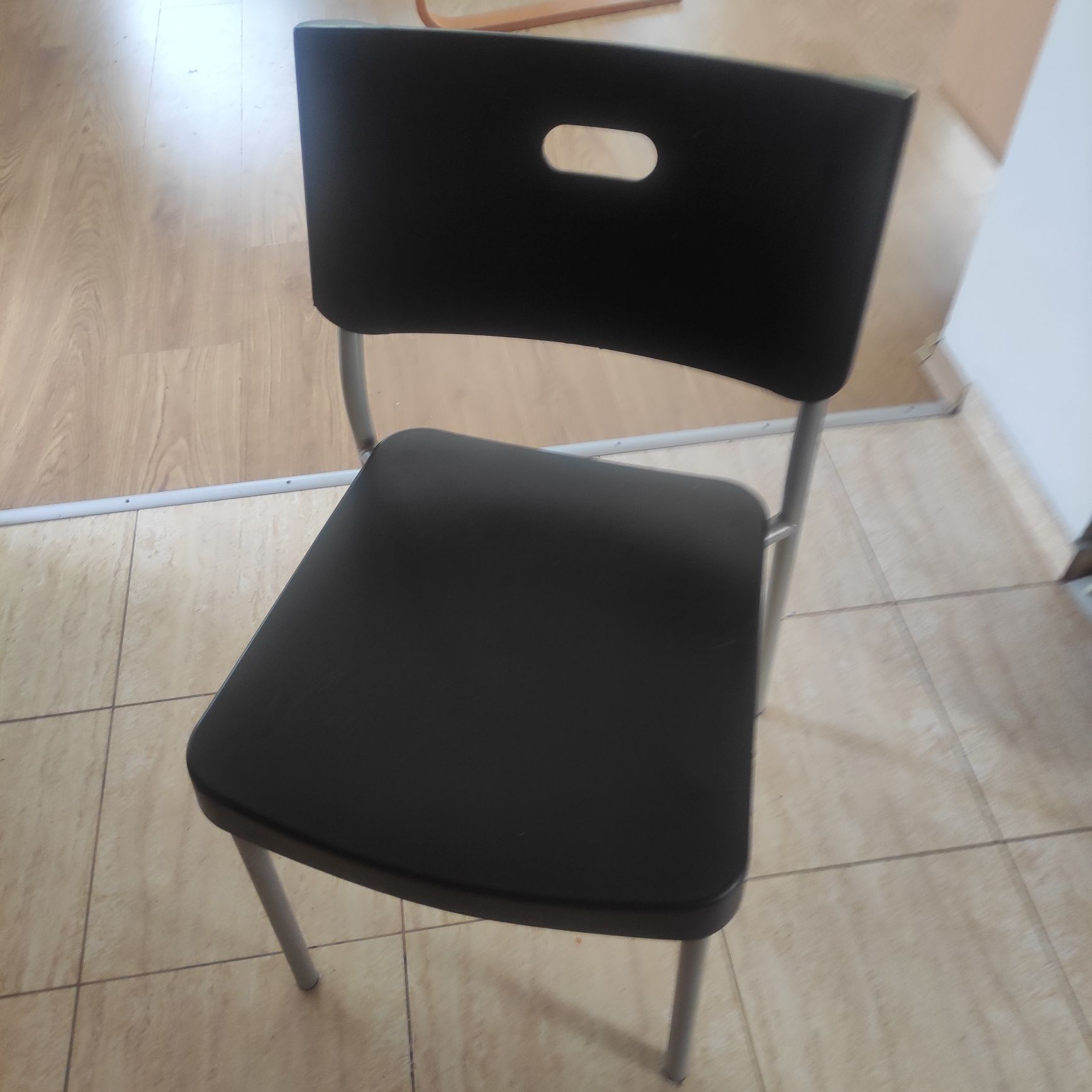 Sprzedam krzesła Ikea