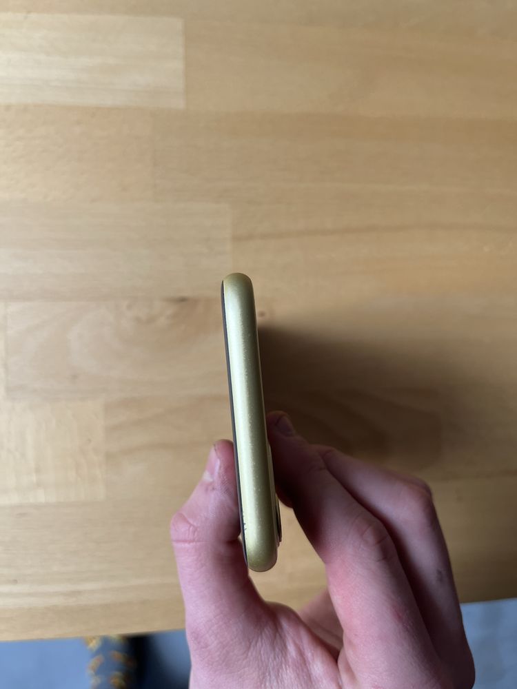 Iphone 11 64 GB 77%