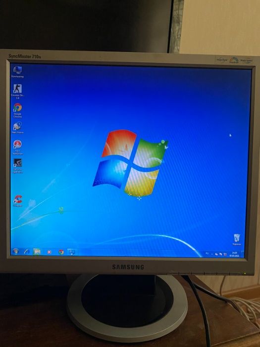 Полностью рабочий монитор Samsung SyncMaster 710n