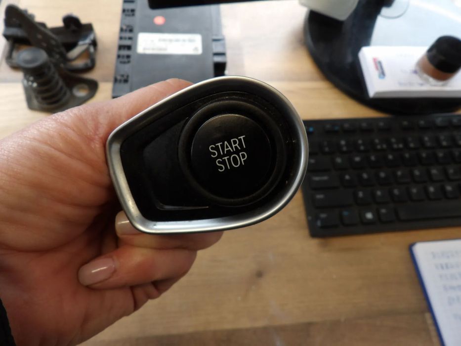 BMW - F48,X1 - PRZYCISK START STOP - 9311603