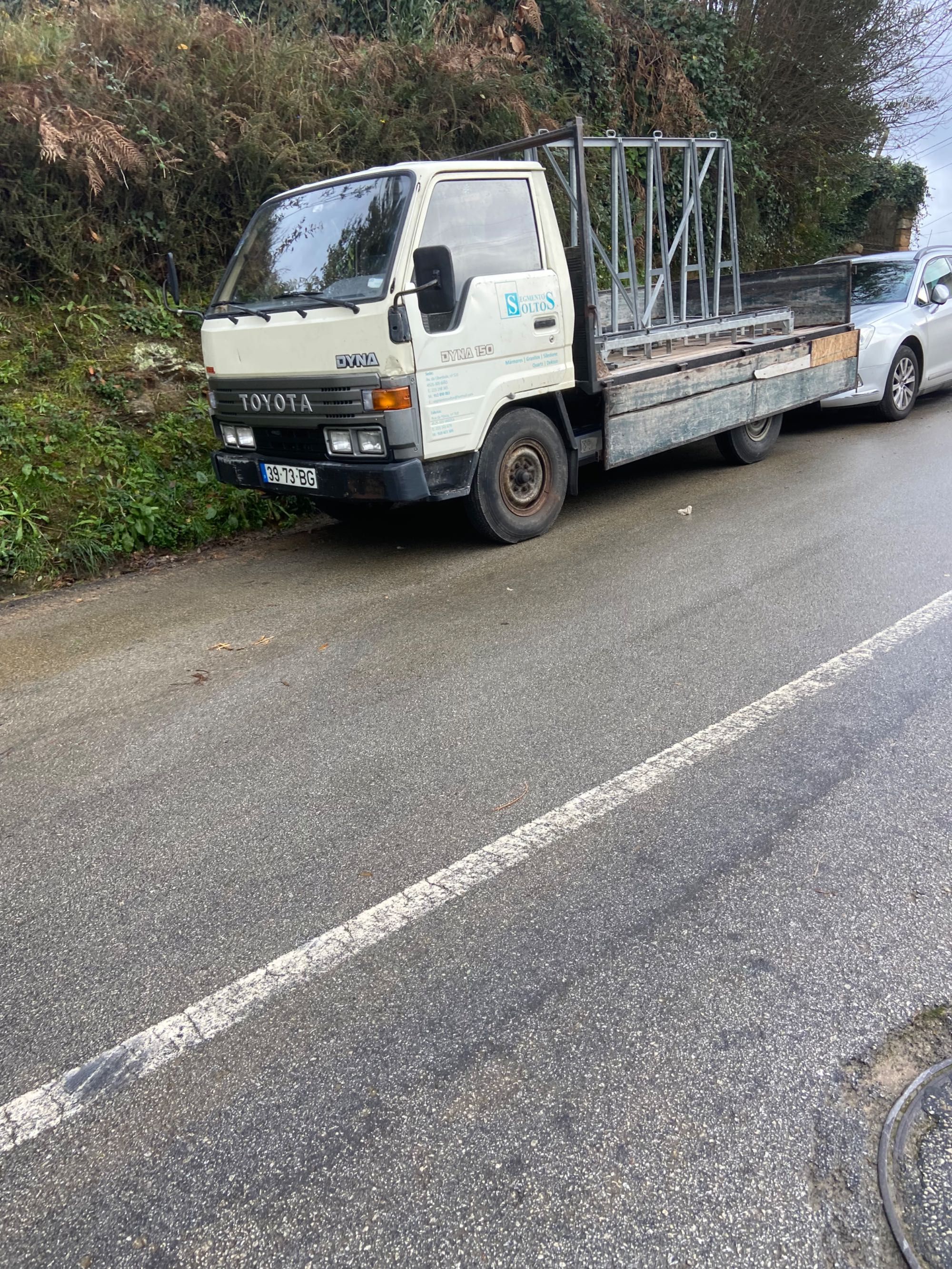 Toyota em bom estado geral