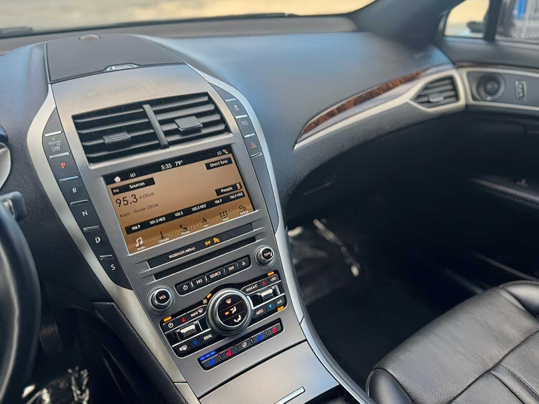 Lincoln MKZ   2018