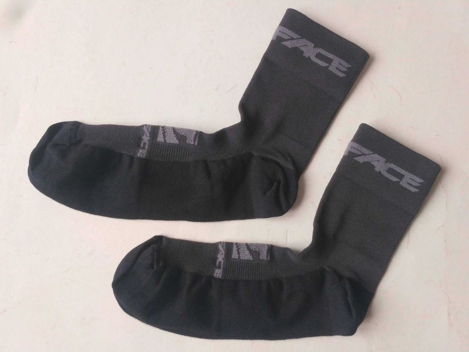 Шкарпетки RACEFACE 38-42 grey-black в'язані