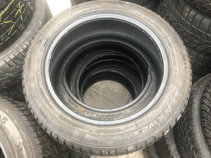 Комплект шин KUMHO 205/50 R16 I ZEN Kiv23 зимняя резина