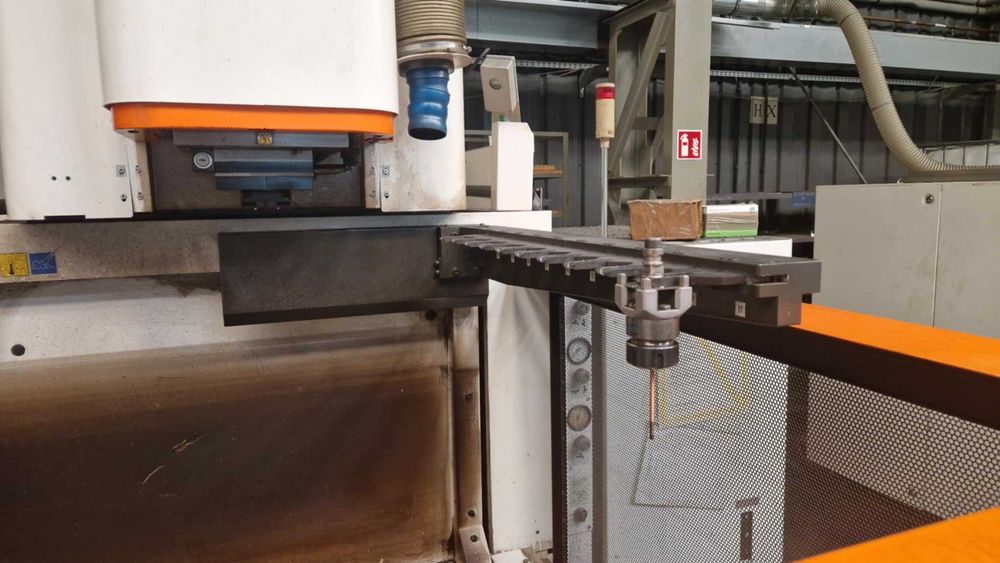 Wgłębne Centrum Elektroerozyjne GF AgieCharmilles FORM 400 vP