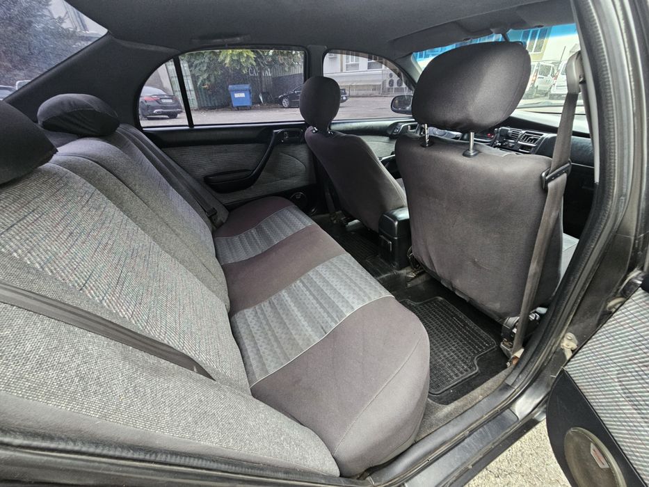 Toyota Carina E  2,0MT diesel