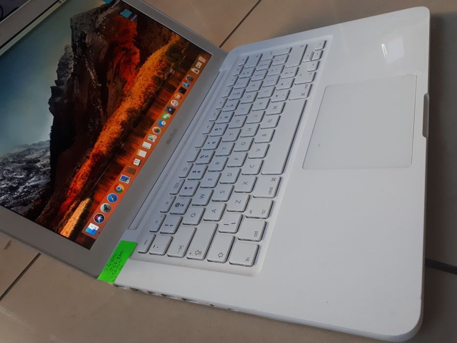 Macbook sierra 10.13 2.4 hub 250gb 13.3 bialy Tylko  380 cykli