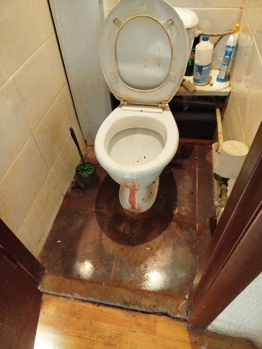 Клінінг, прибирання, хімчистка м'яких меблів