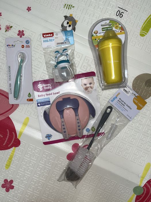 Лот дитячий набір посуду поїльник непроливайка ніблер ложка йоршик