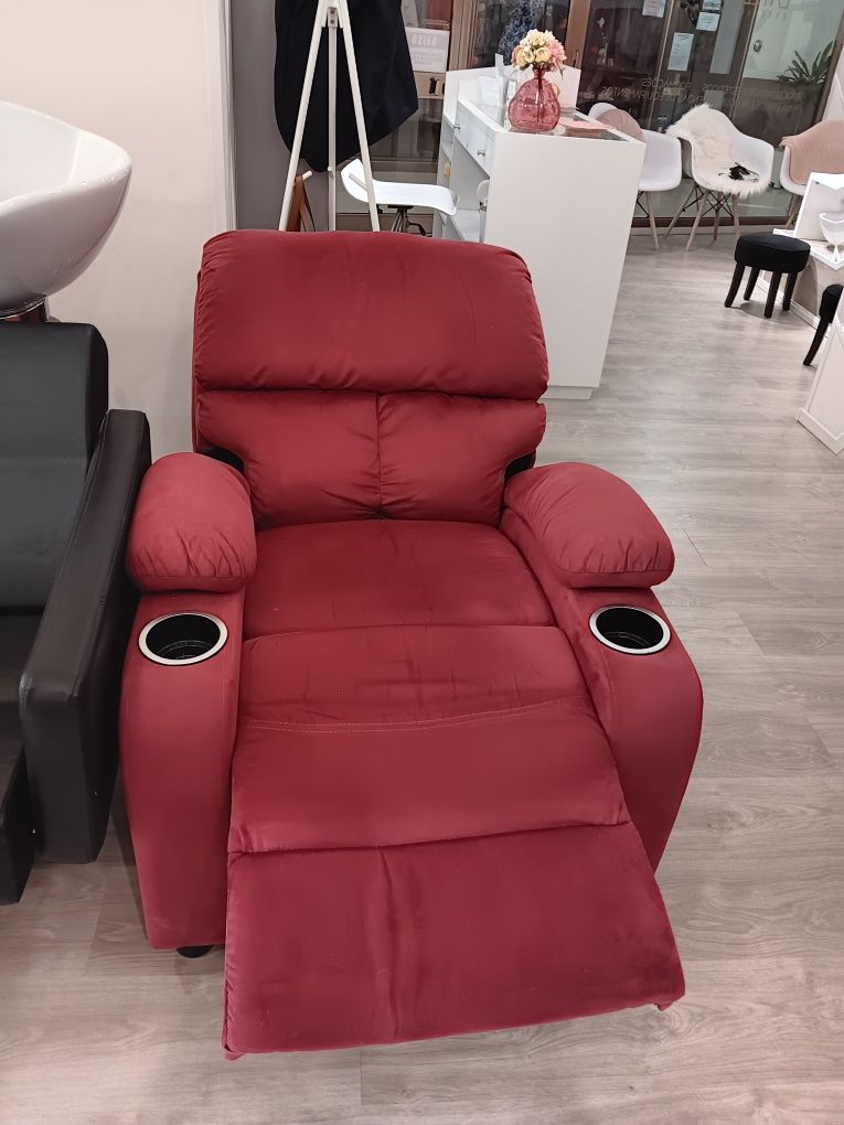 Cadeirao muito confortavel inclina 180